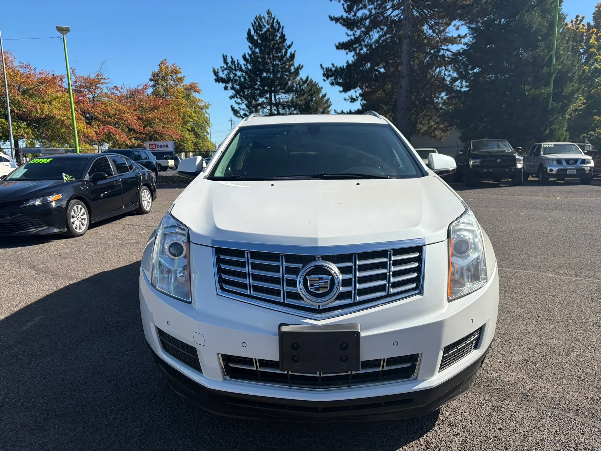 Used 2015 Cadillac SRX Luxury AWD/4WD image 2