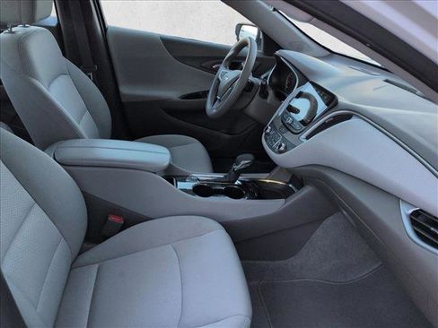 Used 2025 Chevrolet Malibu LT image 22