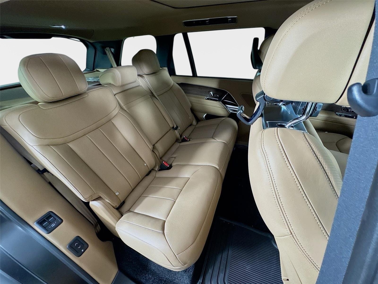 New 2026 Land Rover Range Rover Long Wheelbase SE AWD/4WD image 29
