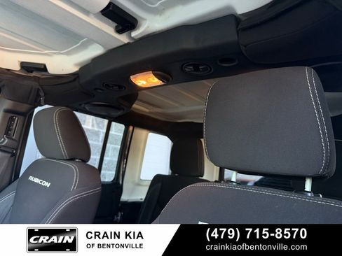 Used 2014 Jeep Wrangler Unlimited Rubicon w/ Connectivity Group AWD/4WD image 23