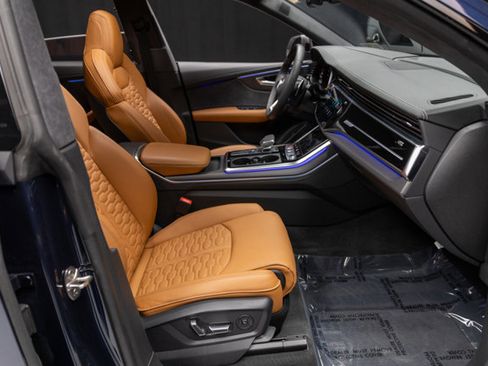 Used 2025 Audi RS Q8 performance image 58