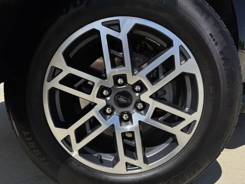 Used 2025 Ford Expedition Max Active RWD image 9