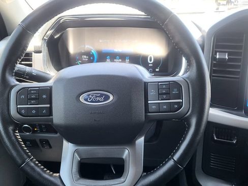 Used 2022 Ford F150 Lightning XLT AWD/4WD image 28