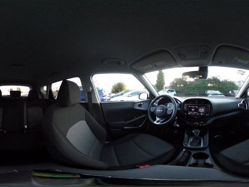 Used 2025 Kia Soul LX w/ LX Technology Package image 42