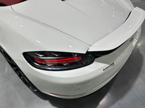 Used 2017 Porsche 718 Boxster RWD image 16