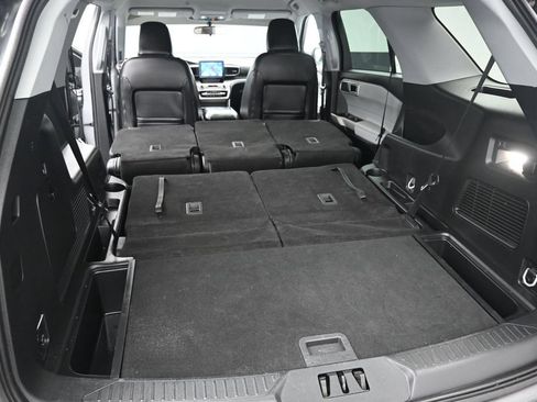Certified 2023 Ford Explorer XLT w/ Equipment Group 202A RWD image 11