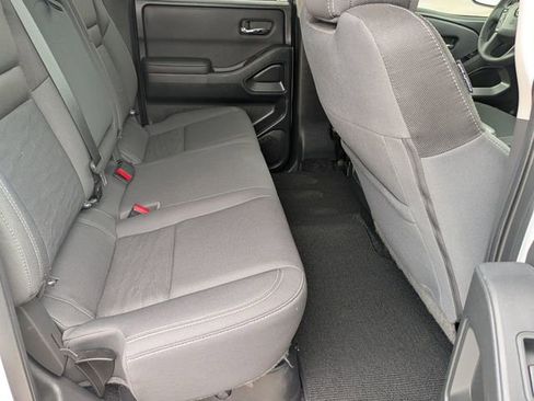 Used 2022 Nissan Frontier SV image 29