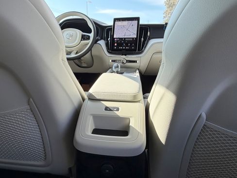 New 2026 Volvo XC60 T8 Ultra w/ Protection Package Premier image 11