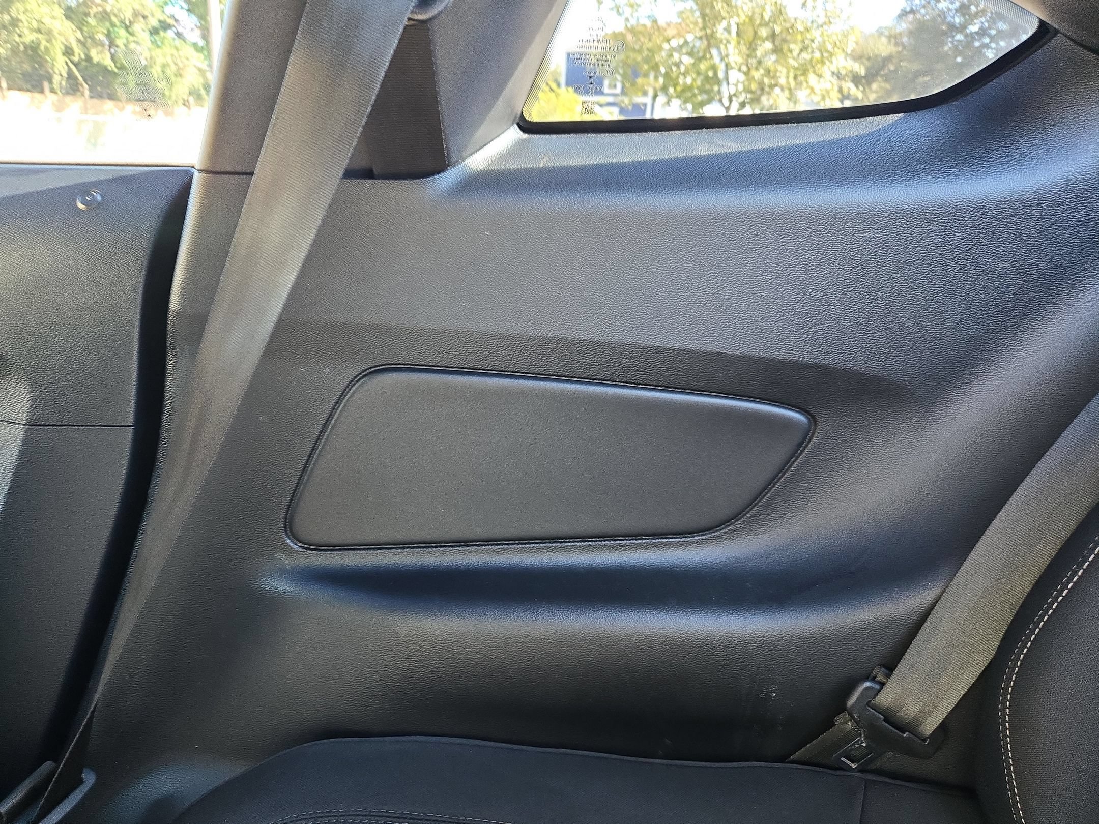 Used 2018 Ford Mustang Coupe RWD image 26
