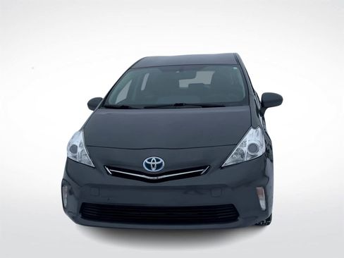 Used 2014 Toyota Prius V Three image 3