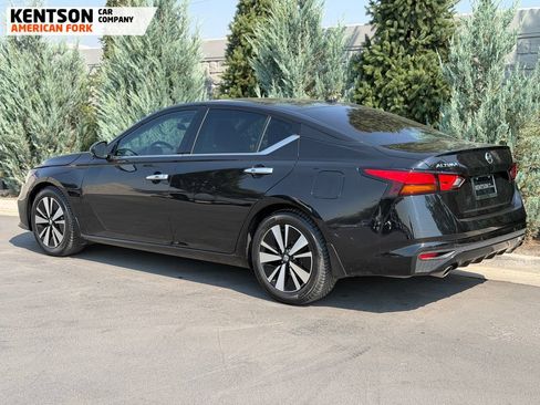 Used 2019 Nissan Altima 2.5 SV FWD image 5