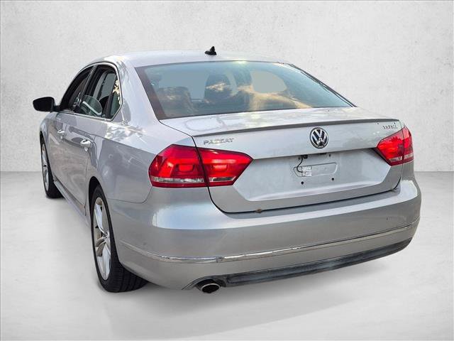 Used 2015 Volkswagen Passat 1.8T SEL Premium FWD image 7