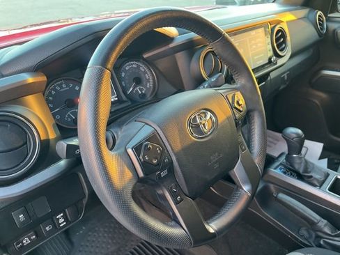Used 2021 Toyota Tacoma TRD Off-Road image 14