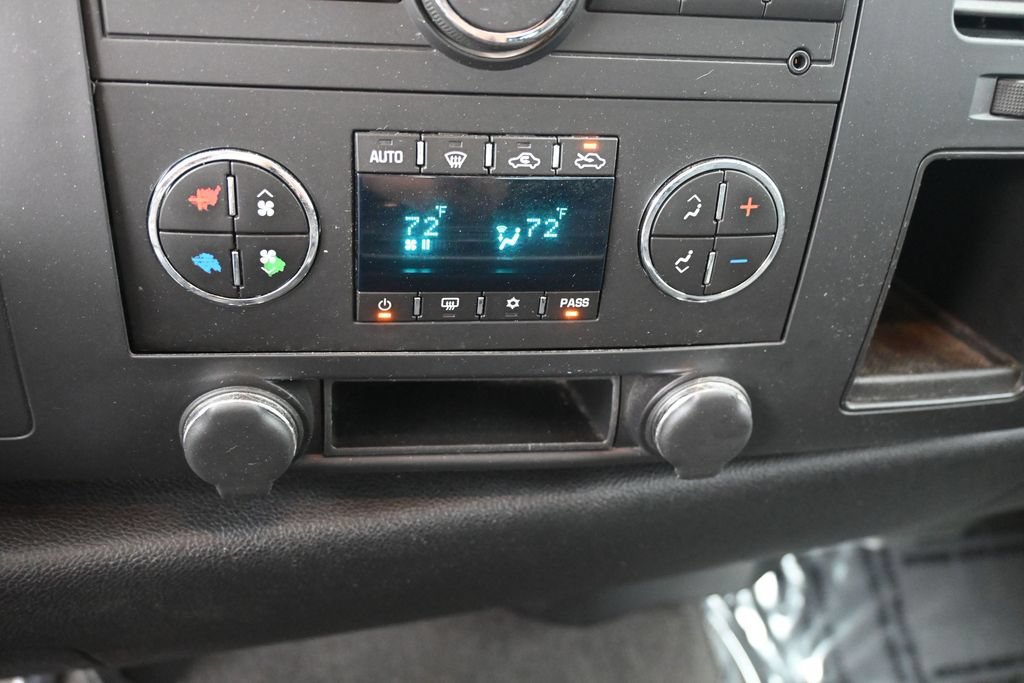 Used 2008 Chevrolet Silverado 1500 LT w/ All Star Edition AWD/4WD image 28