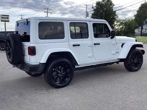 Used 2024 Jeep Wrangler Unlimited Sahara AWD/4WD image 5