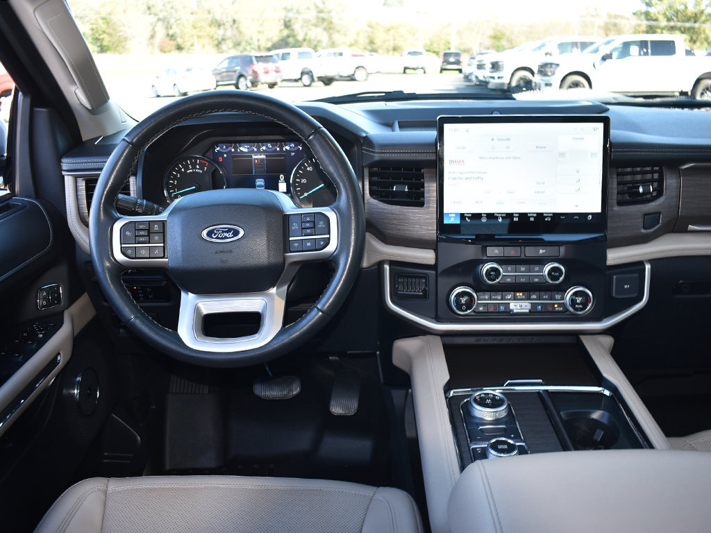 Used 2023 Ford Expedition Limited AWD/4WD image 19