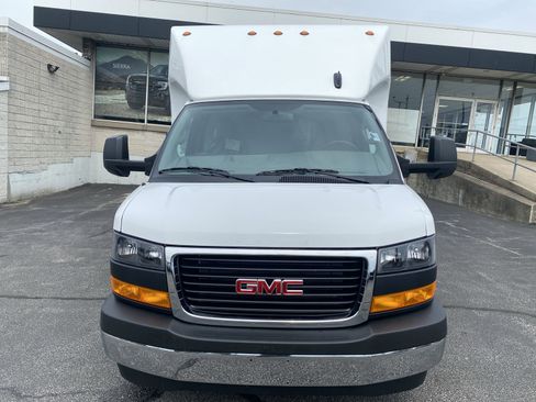 New 2025 GMC Savana 3500 Extended w/ Power Convenience Package RWD image 82