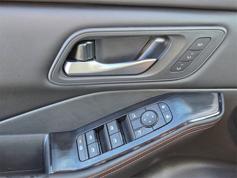 New 2026 Nissan Rogue SV image 28