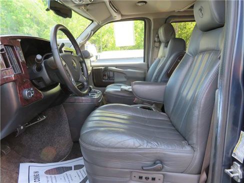 Used 2012 Chevrolet Express 1500 RWD image 3
