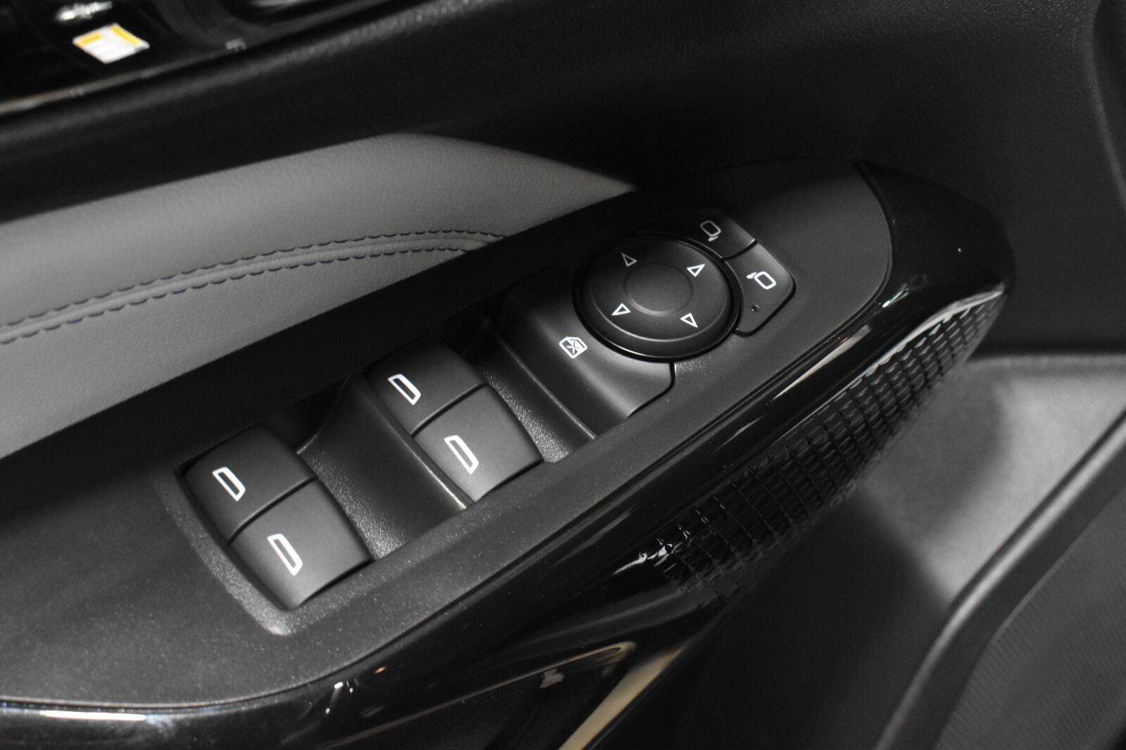 Used 2024 Chevrolet Trax LT w/ Driver Confidence Package FWD image 10