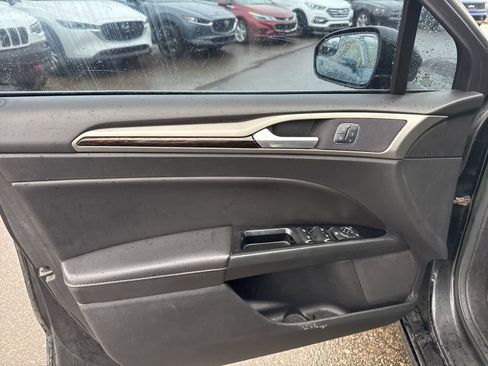 Used 2015 Ford Fusion SE w/ Equipment Group 202A image 14