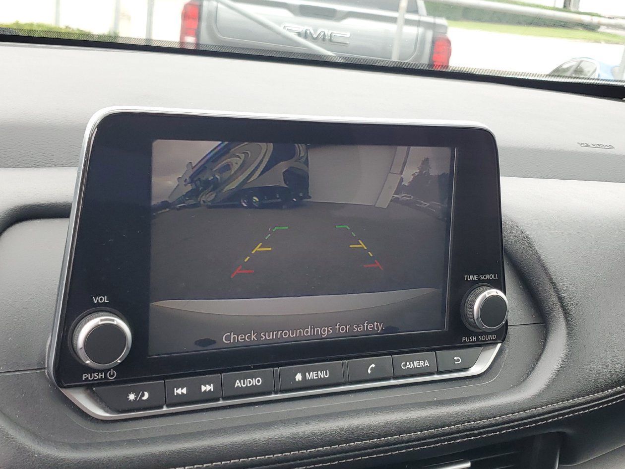 Used 2024 Nissan Rogue SV FWD image 20