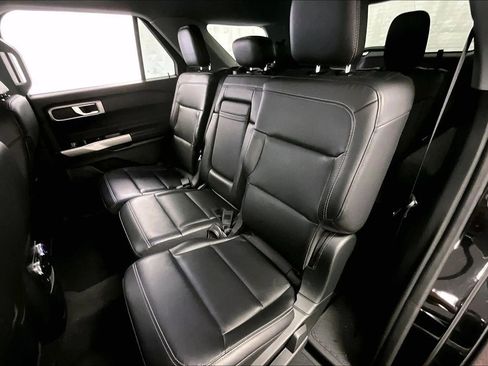 Certified 2023 Ford Explorer XLT w/ Equipment Group 202A image 25