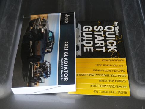 Used 2021 Jeep Gladiator Sport image 27