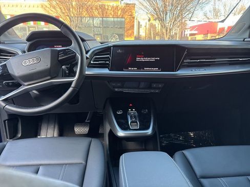 Used 2023 Audi Q4 e-tron Premium Plus image 8
