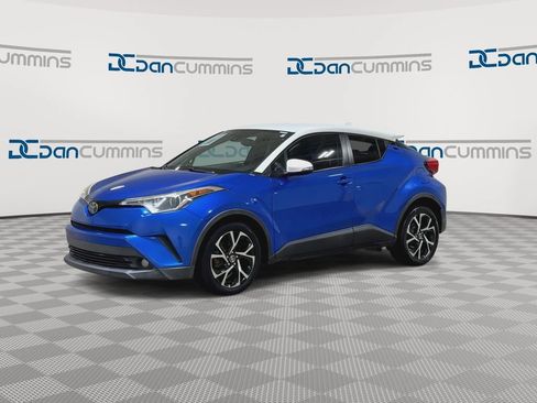 Used 2018 Toyota C-HR XLE FWD image 4