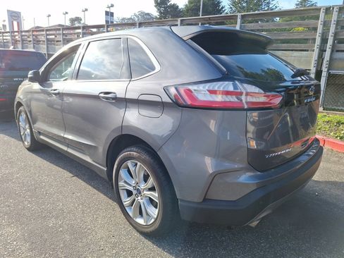 Used 2021 Ford Edge Titanium image 15