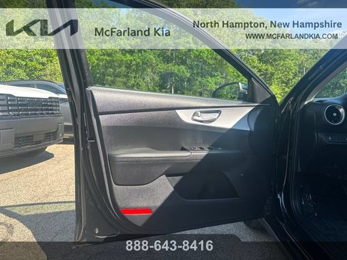 Used 2024 Kia Forte LXS FWD image 11