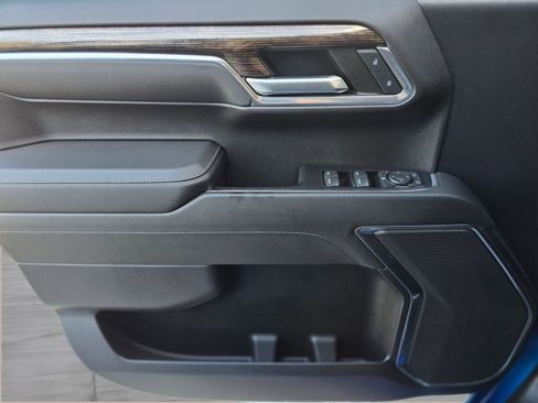 Used 2022 GMC Sierra 1500 Elevation w/ X31 Off-Road Package image 11