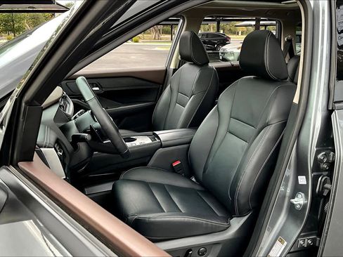 Used 2023 Nissan Rogue SL w/ SL Premium Package image 7