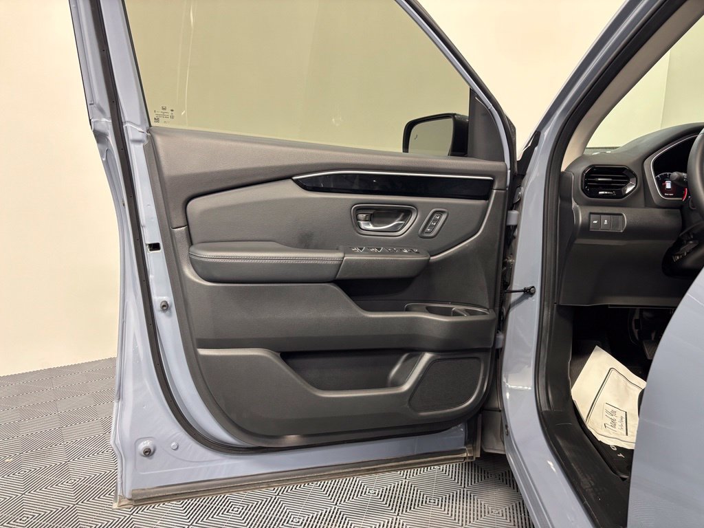 Used 2024 Honda Pilot Touring image 30