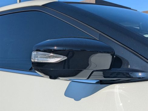 Used 2023 Nissan Maxima SR w/ Sport Mat Group image 18