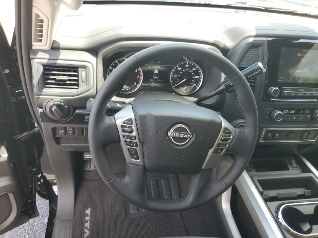 Used 2024 Nissan Titan SV w/ SV Convenience Package RWD image 15