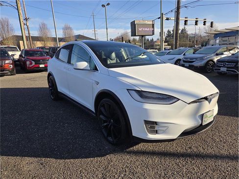 Used 2016 Tesla Model X 90D AWD/4WD image 2