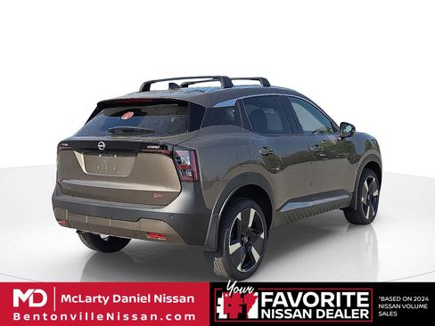 New 2026 Nissan Kicks SR FWD image 5