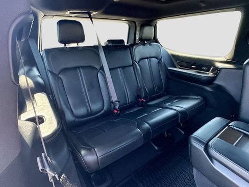 Used 2022 Jeep Grand Wagoneer Series I AWD/4WD image 29