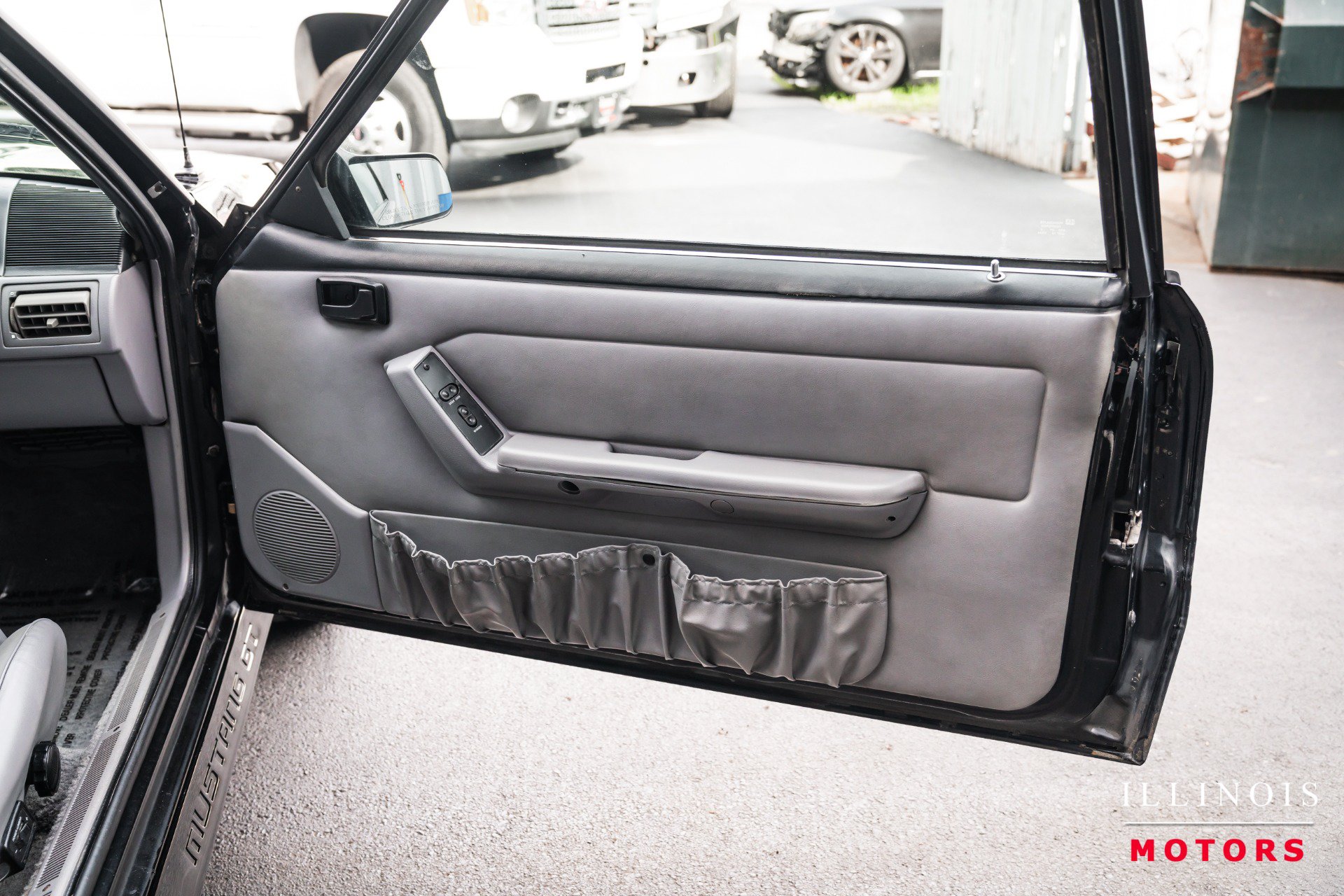 Used 1993 Ford Mustang GT RWD image 25