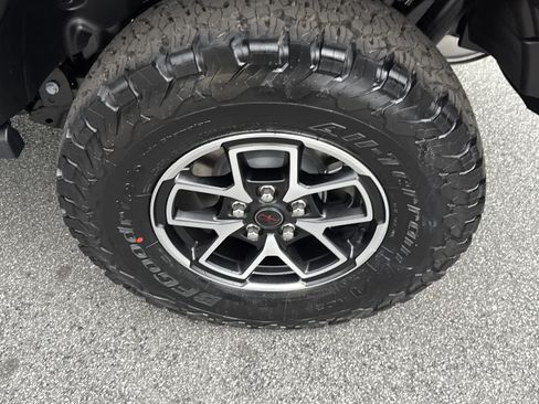 New 2026 Jeep Wrangler Unlimited Rubicon AWD/4WD image 21