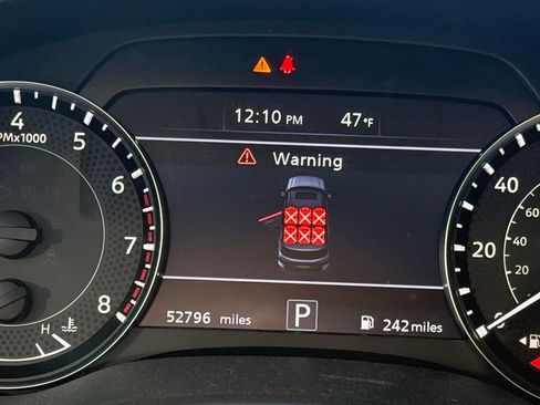 Used 2021 Nissan Armada SL image 12