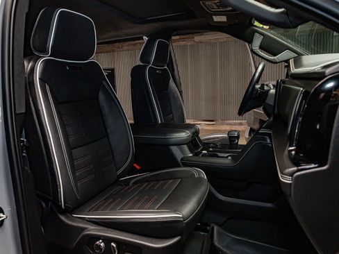 Used 2024 GMC Sierra 1500 AT4X image 31