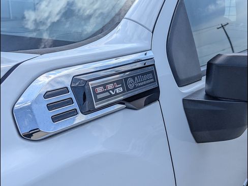 Used 2024 GMC Sierra 3500 Pro AWD/4WD image 13