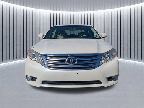 Used 2011 Toyota Avalon image 10