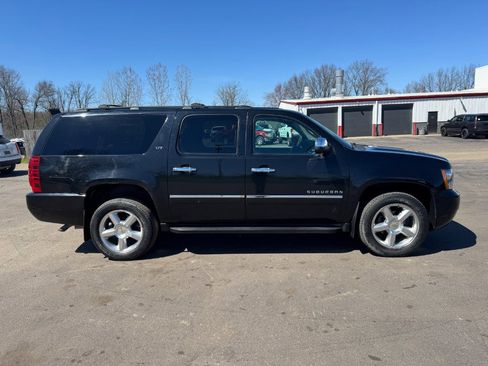 Used 2012 Chevrolet Suburban LTZ image 6
