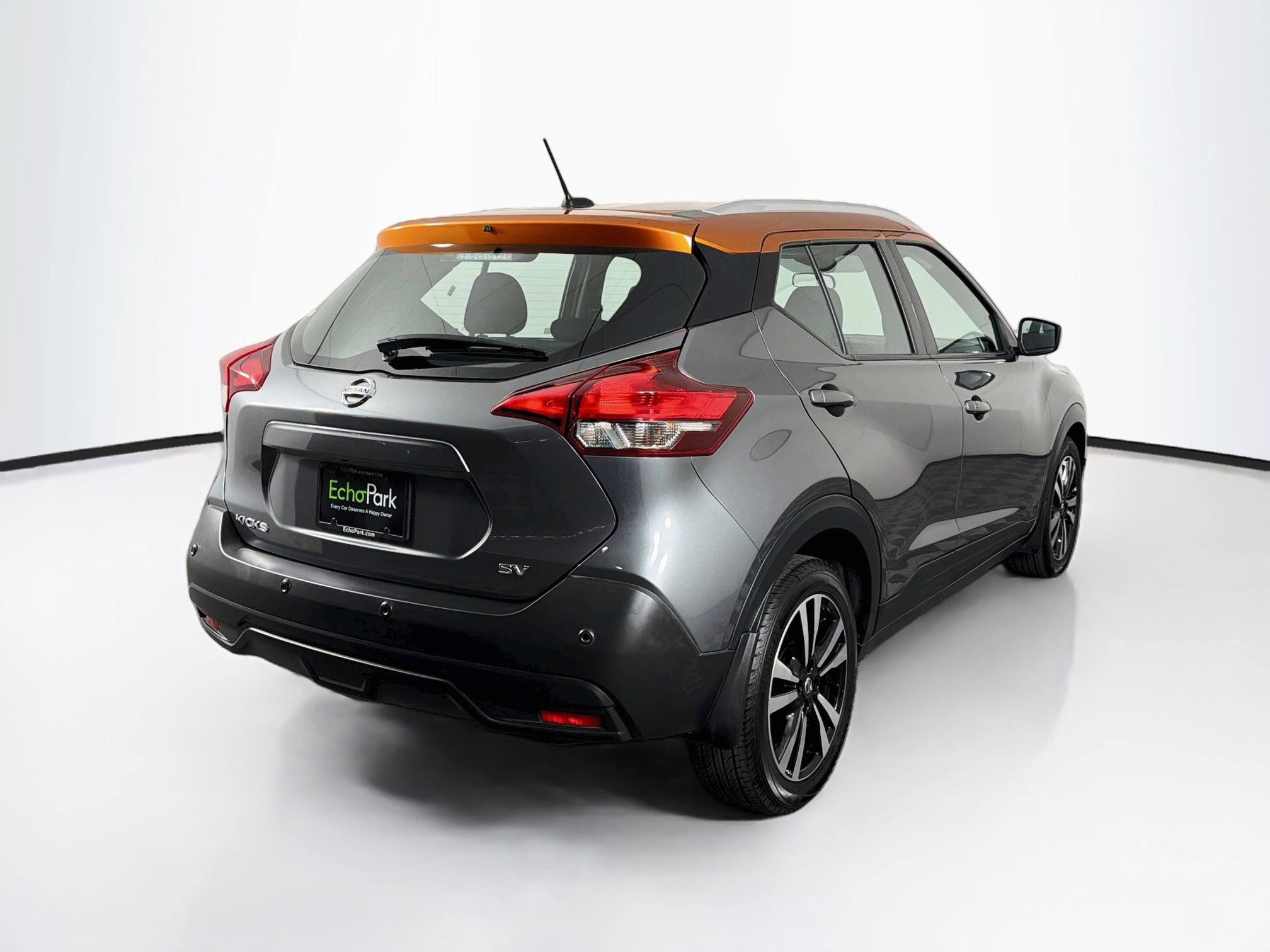 Used 2020 Nissan Kicks SV FWD image 9