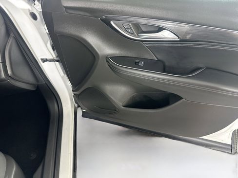 Used 2022 Buick Envision Preferred image 31