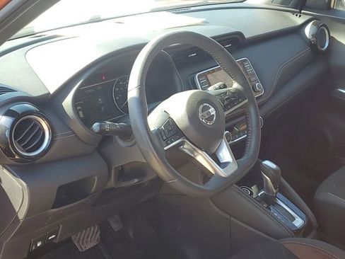 Used 2020 Nissan Kicks SR FWD image 6
